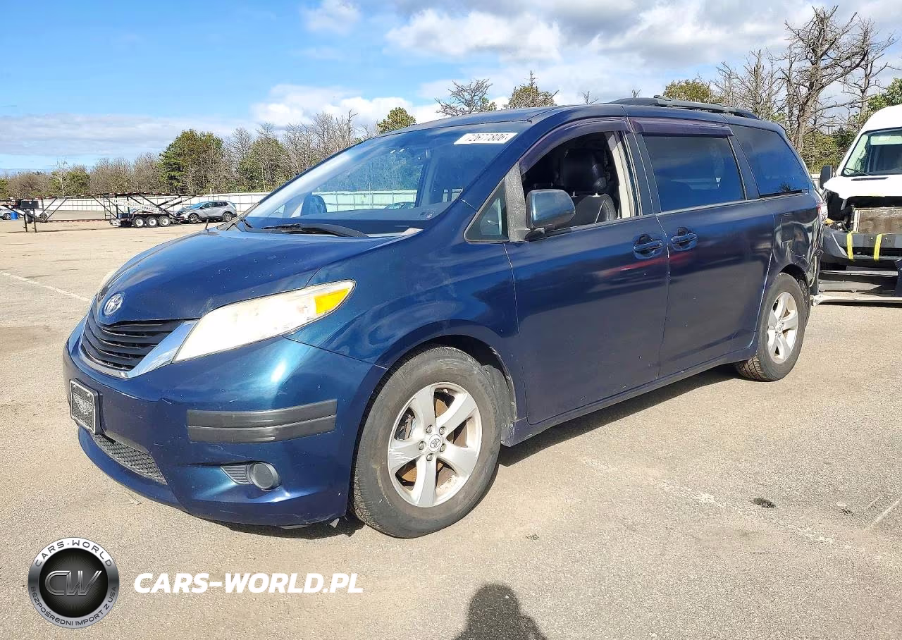 2011 Toyota Sienna Le VIN:5TDKK3DC4BS023483 - 1