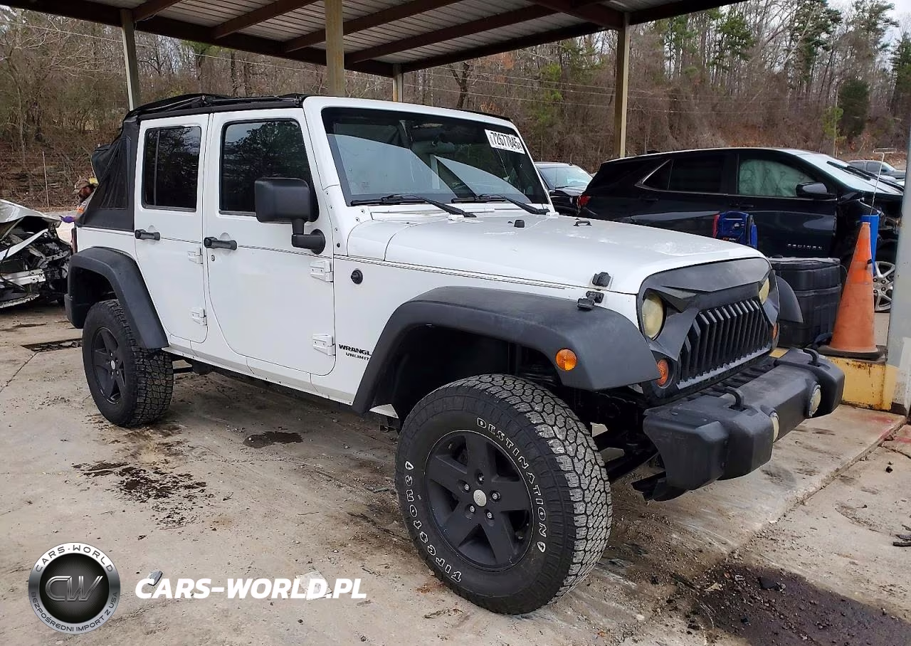 2012 Jeep Wrangler Unlimited Sport VIN:1C4BJWDG6CL142081 - 4
