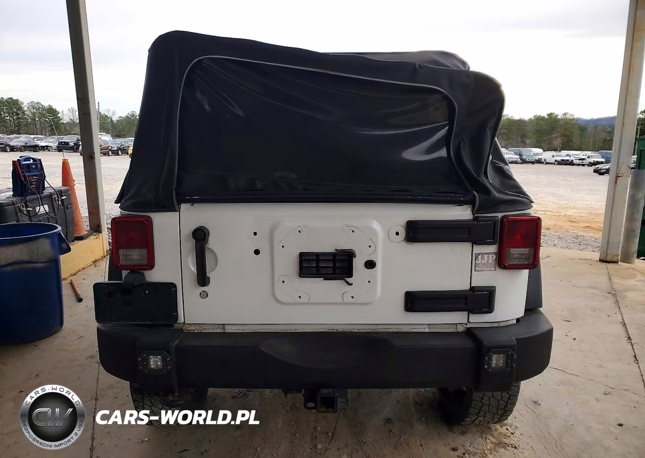 2012 Jeep Wrangler Unlimited Sport VIN:1C4BJWDG6CL142081 - 6