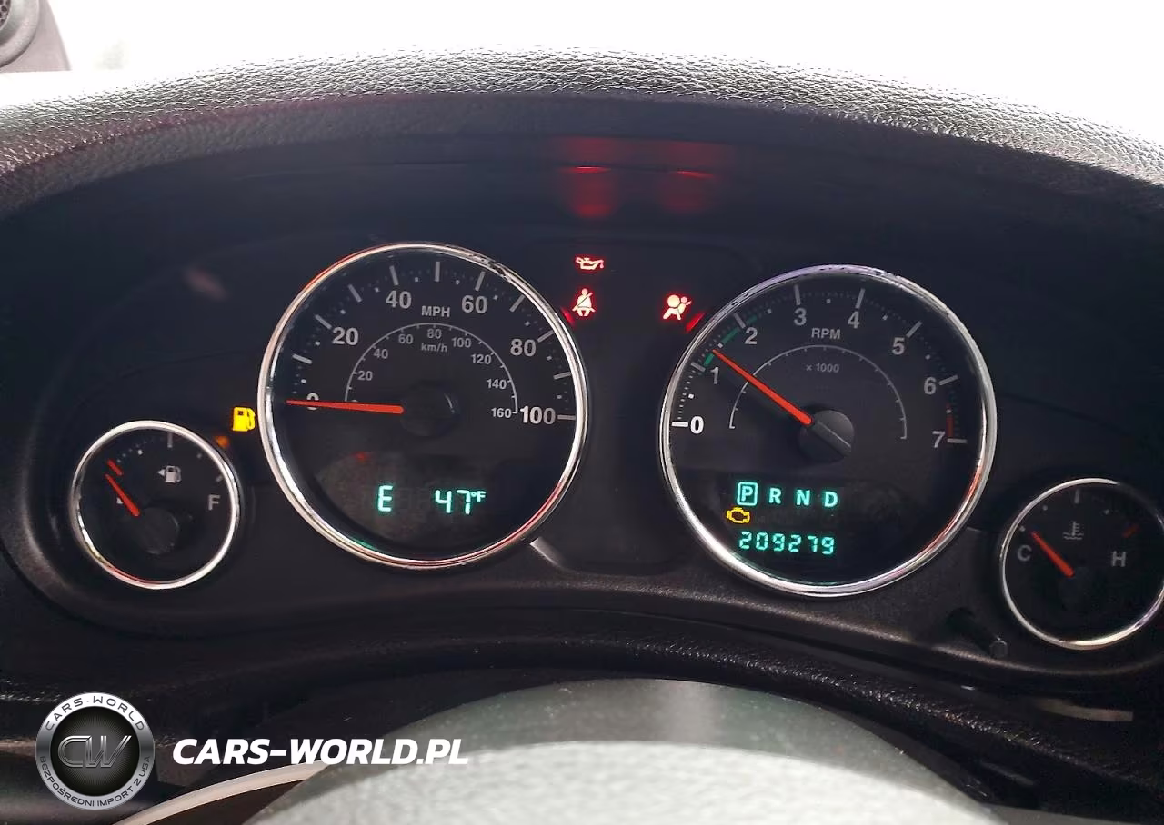 2012 Jeep Wrangler Unlimited Sport VIN:1C4BJWDG6CL142081 - 9