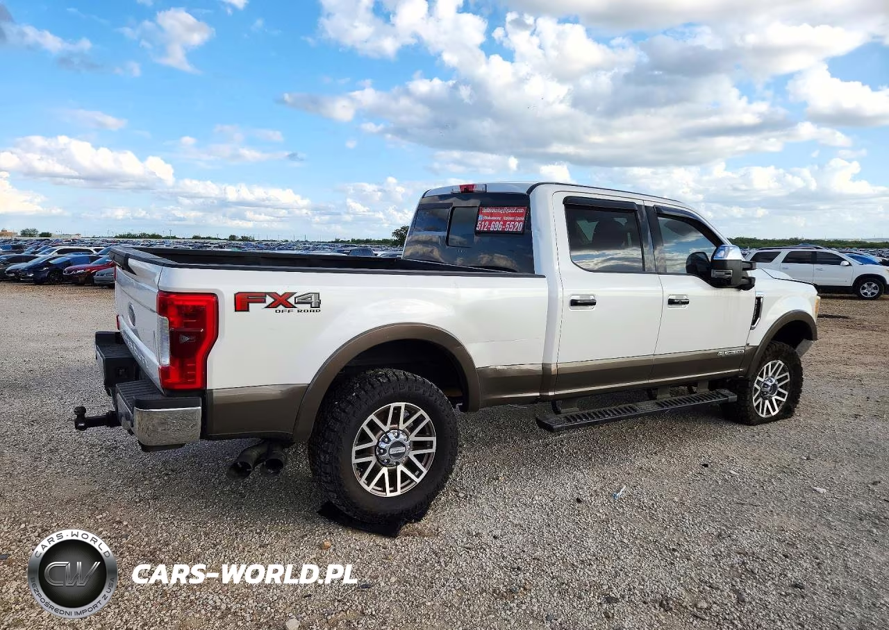 2017 Ford F250 Super Duty VIN:1FT7W2BTXHEE55694 - 3