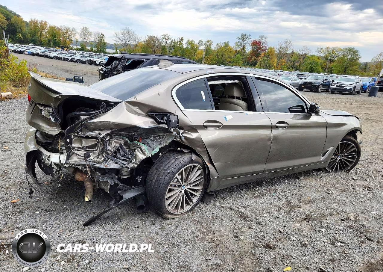 2019 BMW 530 I VIN:WBAJA5C58KBX87192 - 3