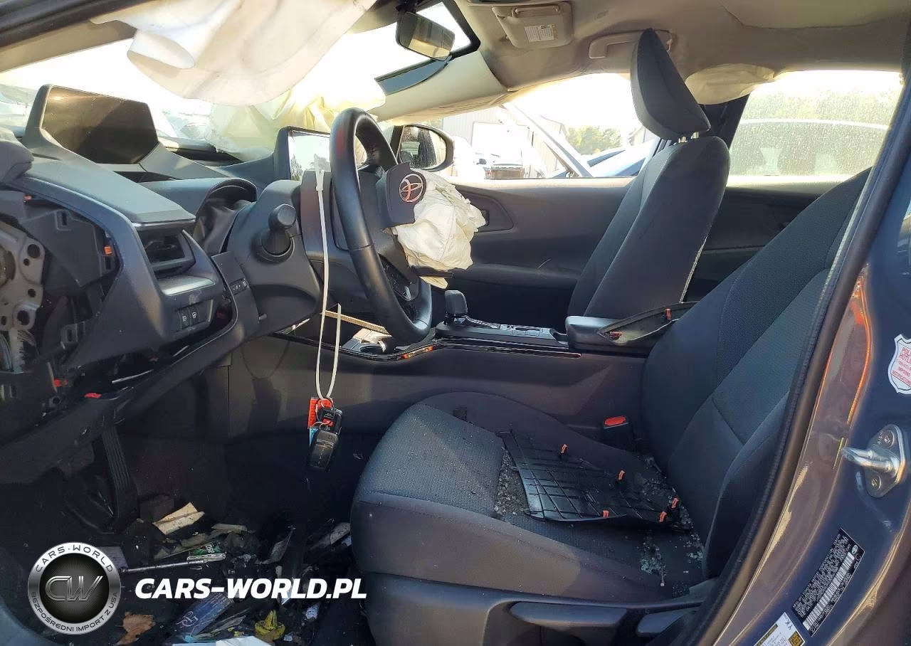 2025 Toyota Prius Le VIN:JTDACAAUXS3056788 - 7