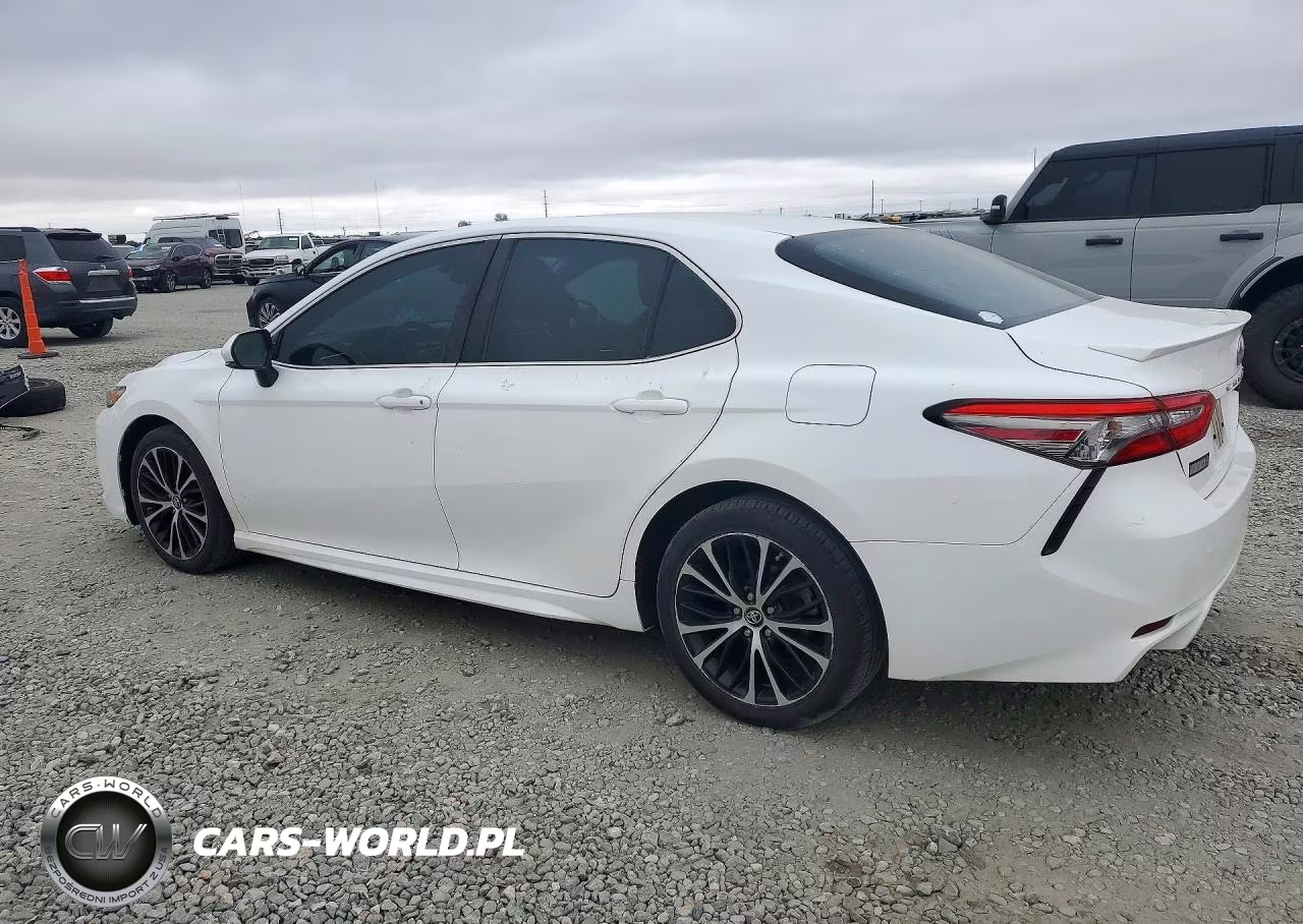 2018 Toyota Camry Se VIN:4T1B11HKXJU128611 - 2