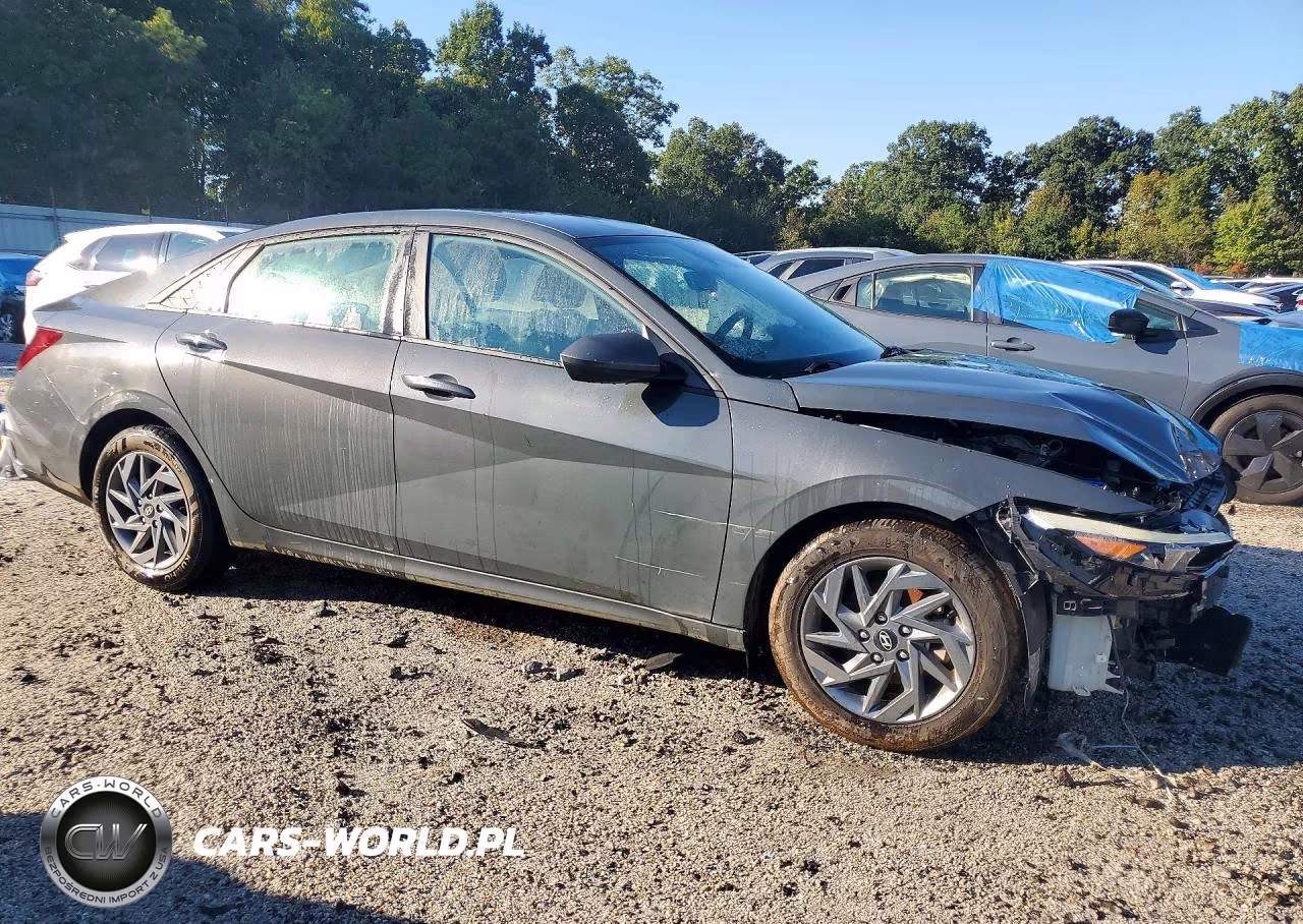 2024 Hyundai Elantra Sel VIN:KMHLM4DG8RU651068 - 4
