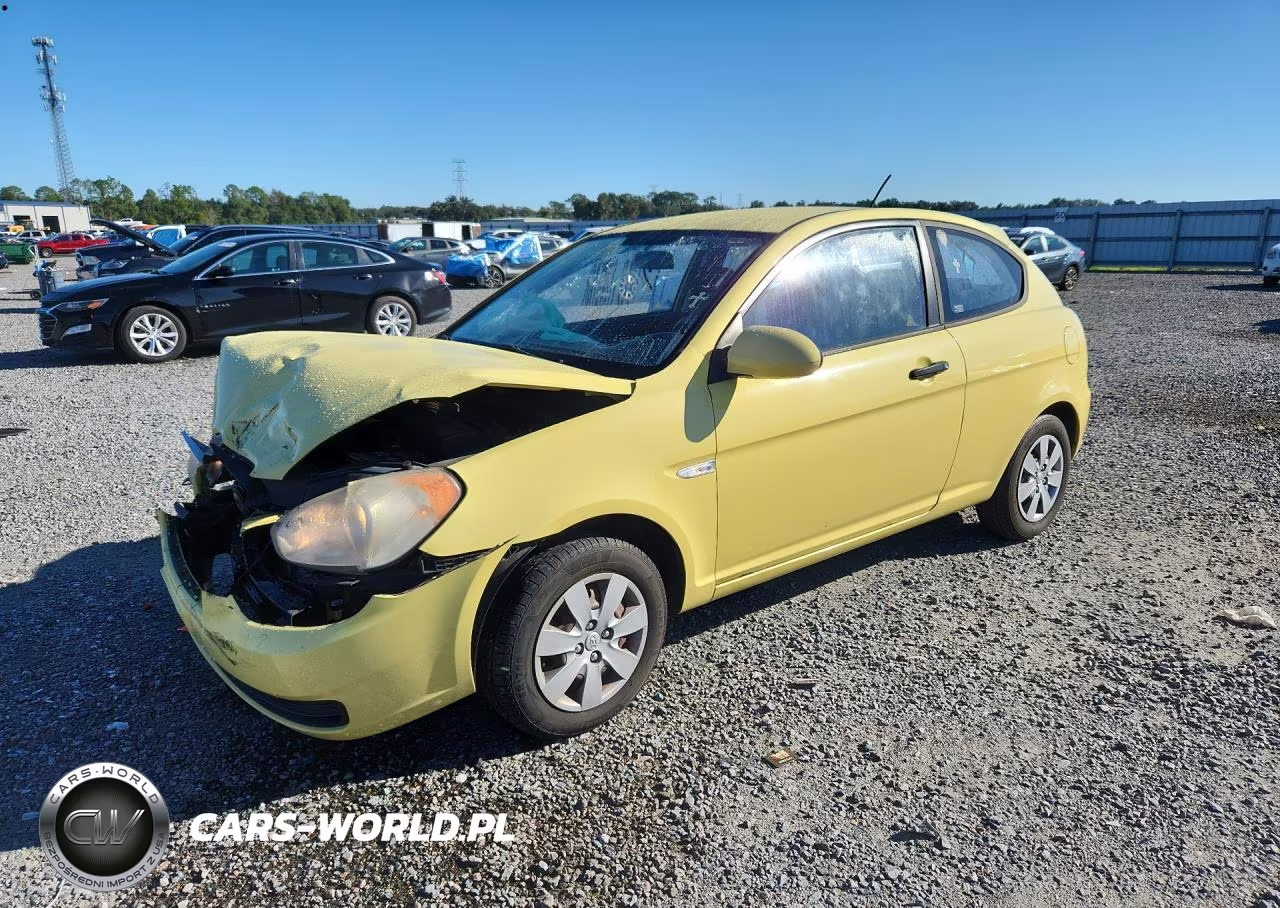 2009 Hyundai Accent Gs VIN:KMHCM36C79U135580 - 1