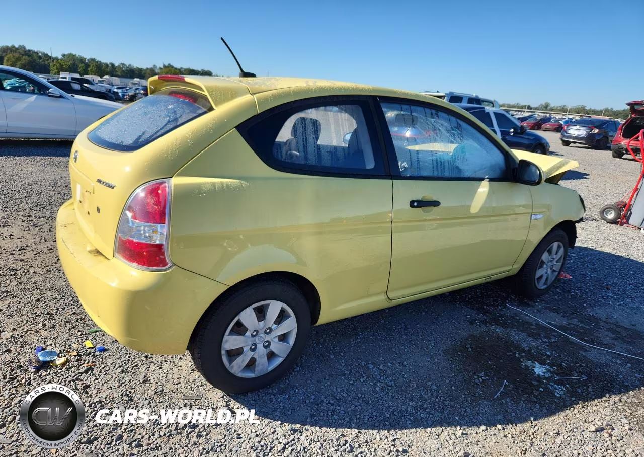 2009 Hyundai Accent Gs VIN:KMHCM36C79U135580 - 3
