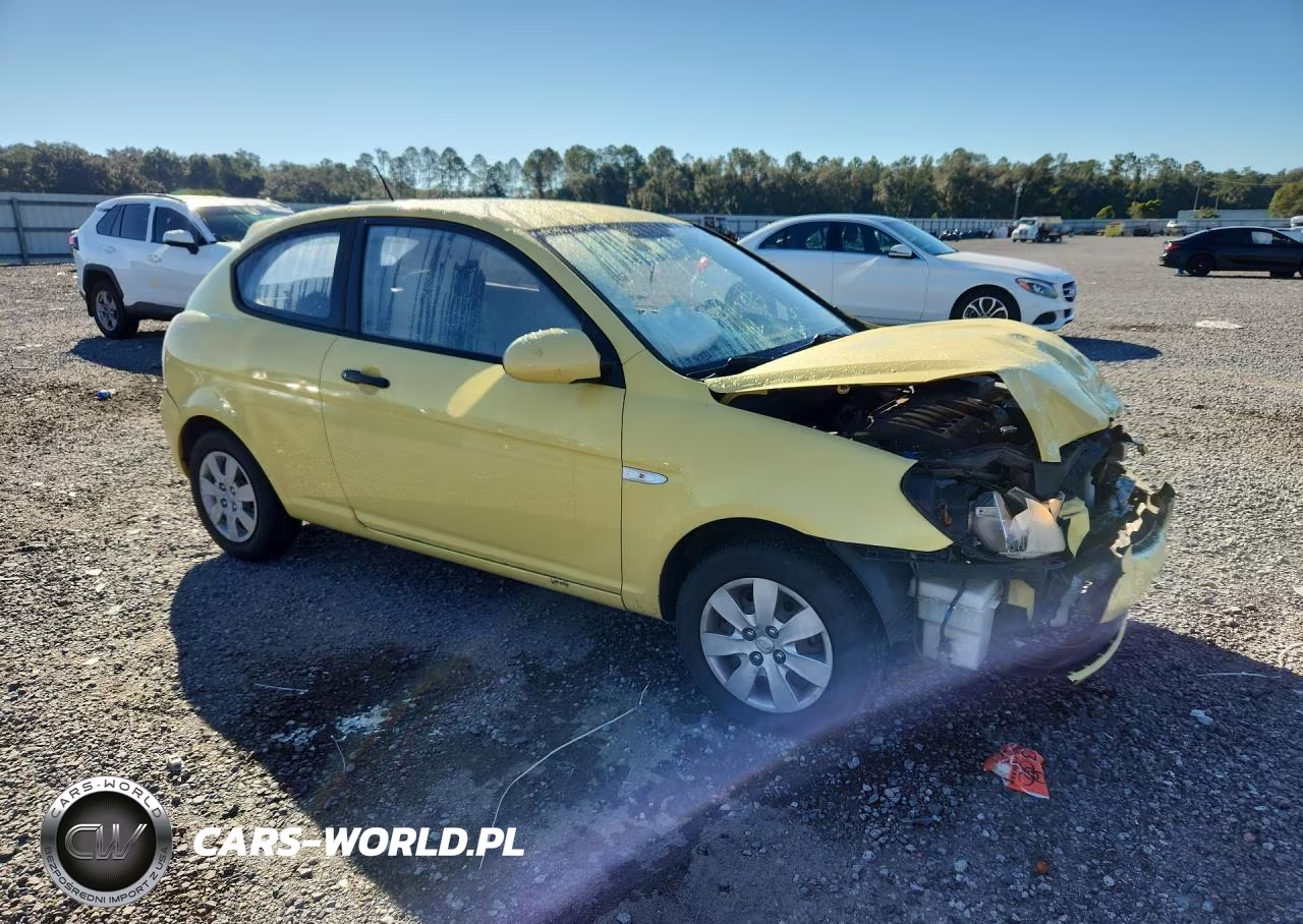 2009 Hyundai Accent Gs VIN:KMHCM36C79U135580 - 4