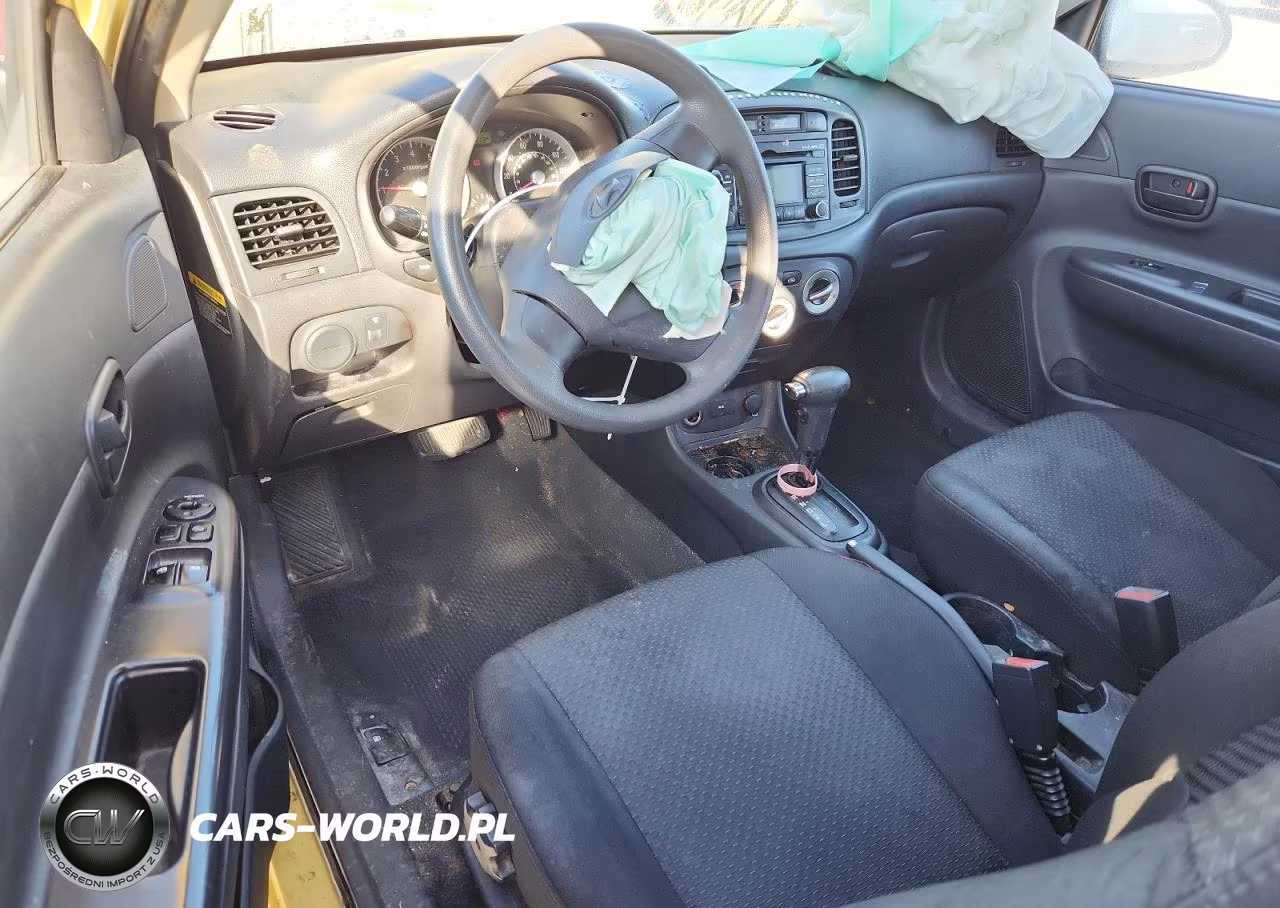 2009 Hyundai Accent Gs VIN:KMHCM36C79U135580 - 8