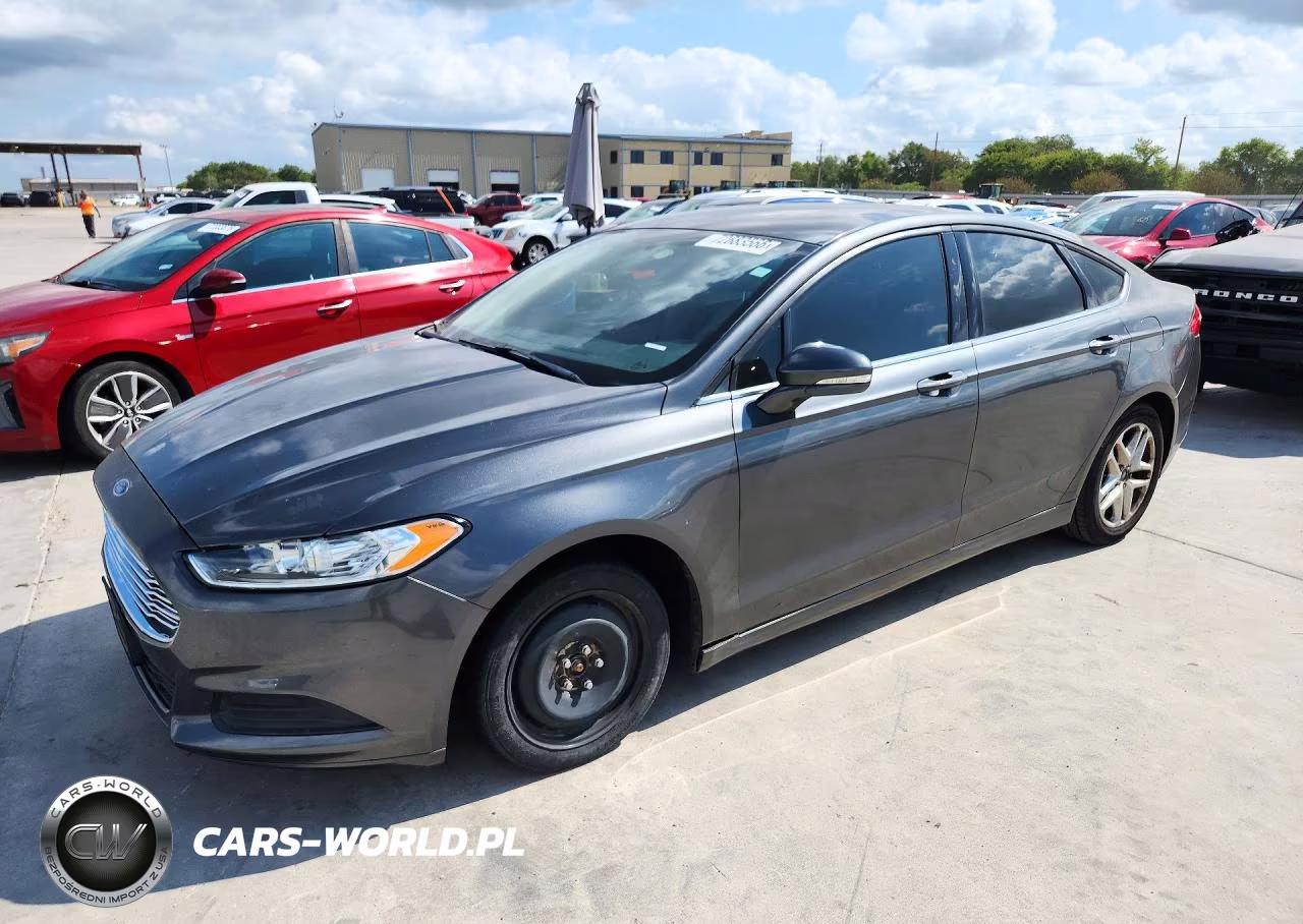 2016 Ford Fusion Se – zdjęcie 1 z 12