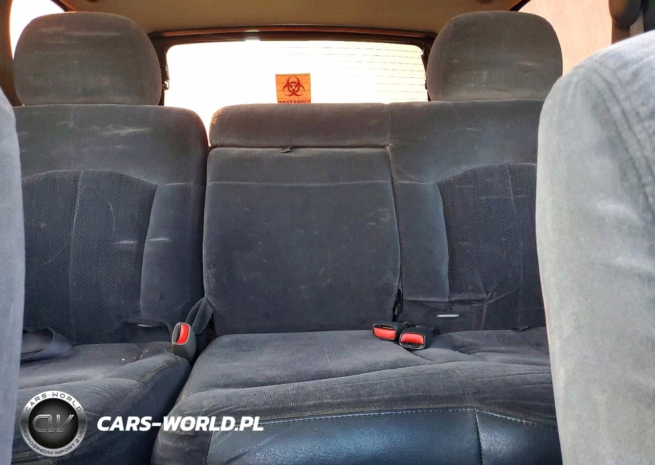 2002 Chevrolet Tahoe C1500 VIN:1GNEC13V02J159616 - 10