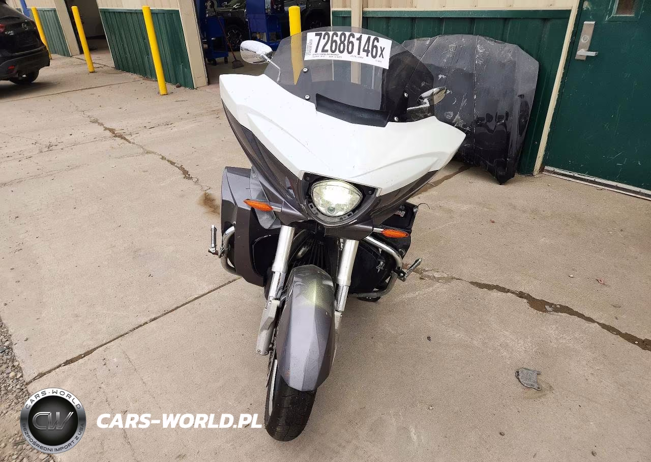 2016 Victory Motorcycles Cross Country Tour VIN:5VPTW36N4G3047770 - 2