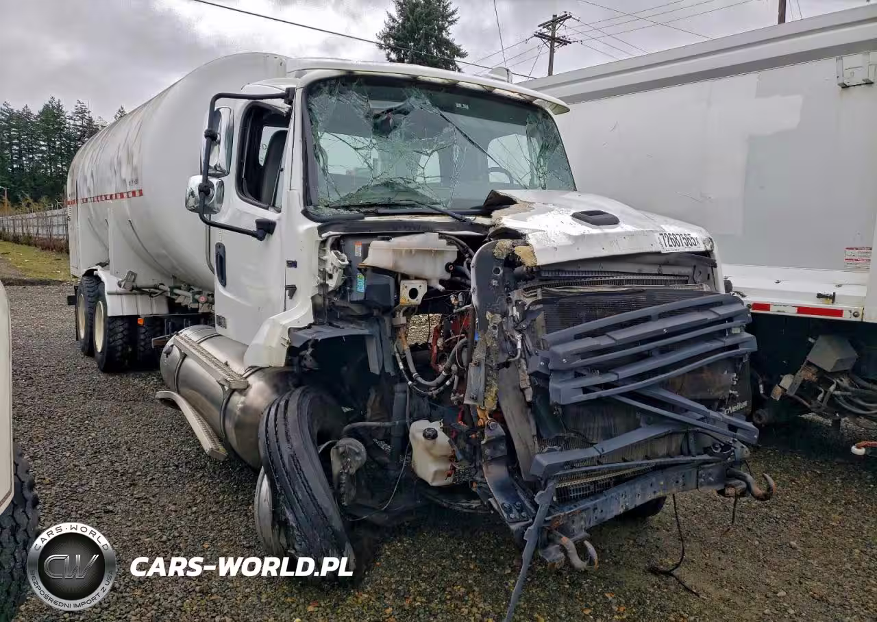 2017 Freightliner 114Sd