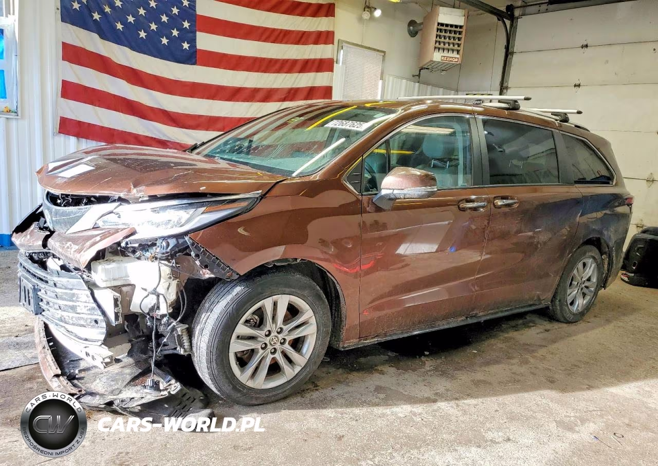 2022 Toyota Sienna Limited