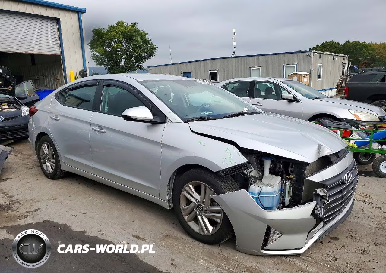 2019 Hyundai Elantra Sel VIN:5NPD84LF8KH463687 - 4