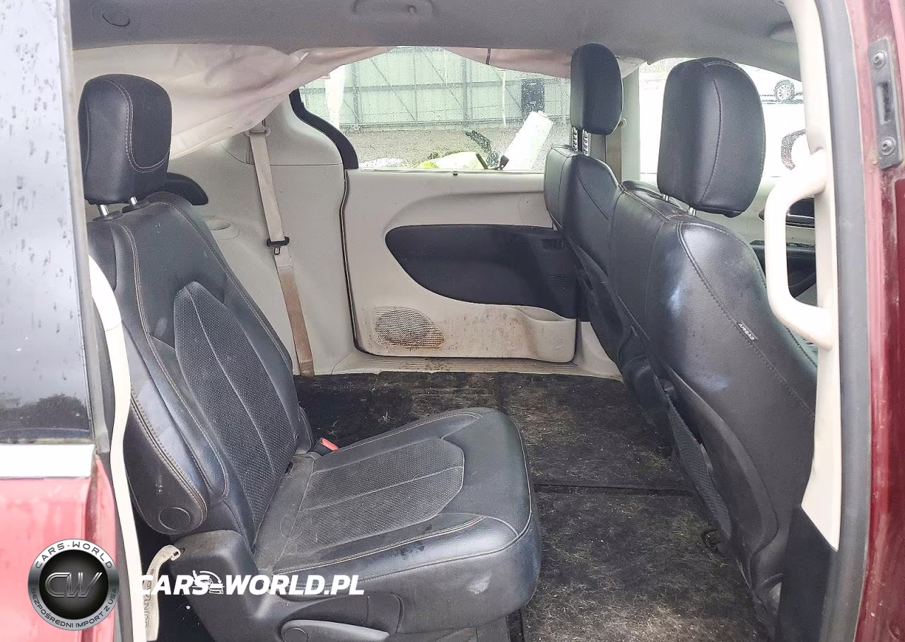 2019 Chrysler Pacifica Touring L VIN:2C4RC1BG6KR549189 - 11