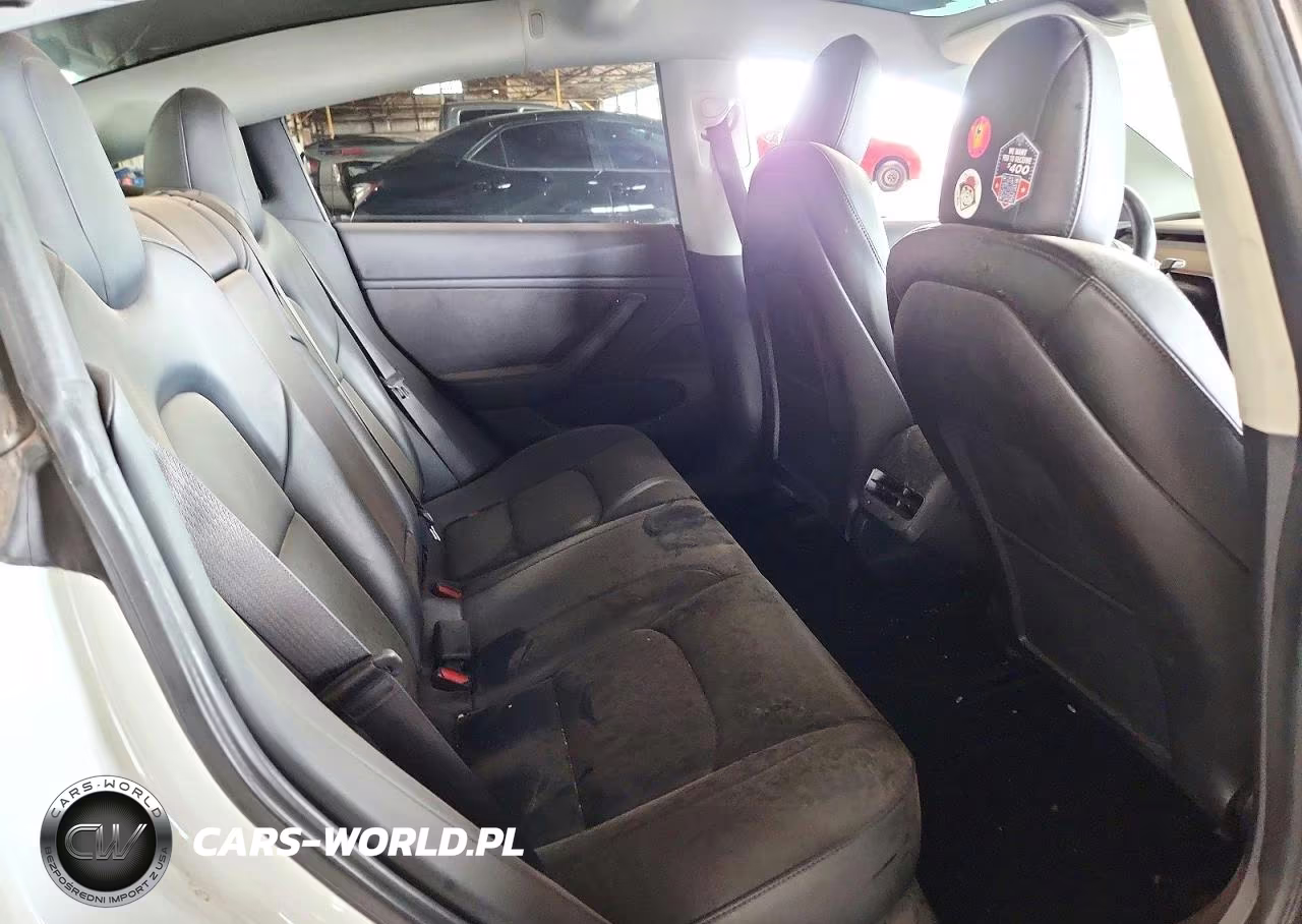 2019 Tesla Model 3 VIN:5YJ3E1EA9KF397119 - 10