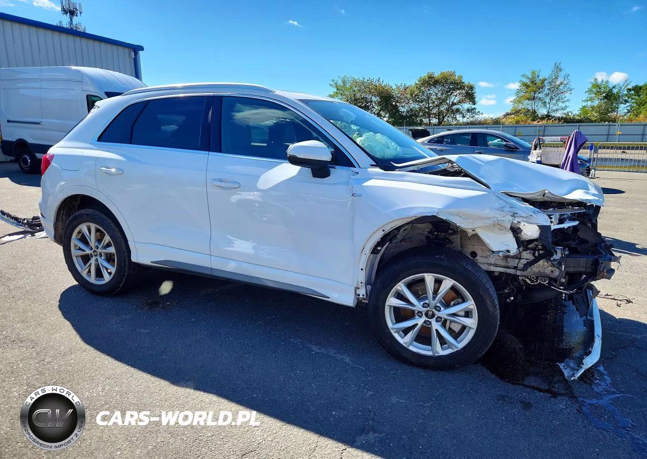2025 Audi Q3 Premium S Line 45 VIN:WA1DECF33S1062750 - 4