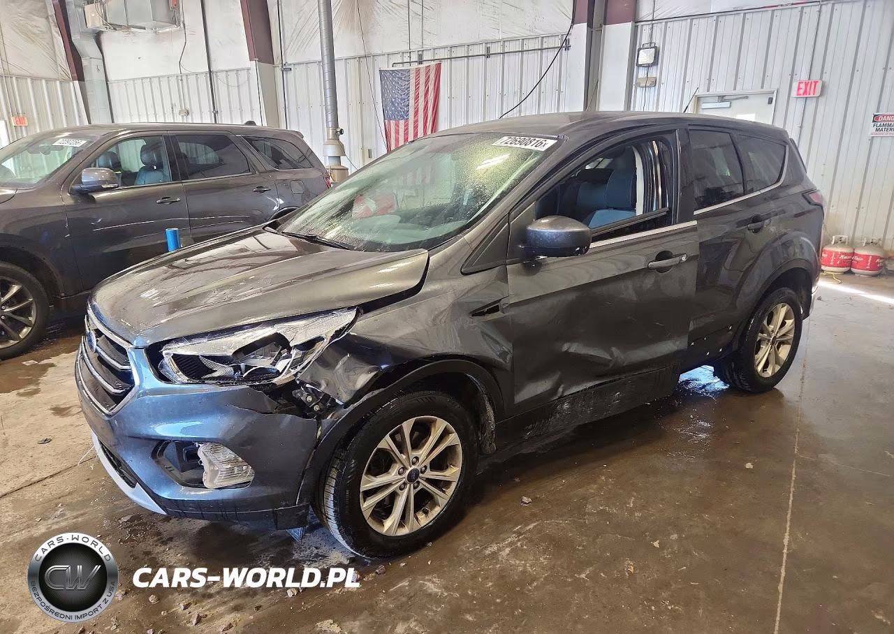 2017 Ford Escape Se VIN:1FMCU9G92HUB67681 - 1