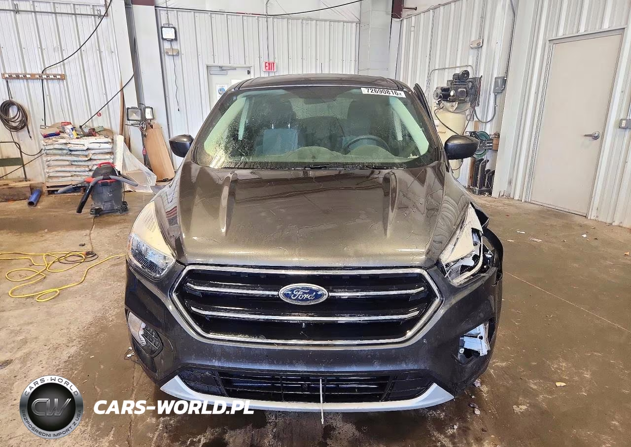 2017 Ford Escape Se VIN:1FMCU9G92HUB67681 - 5