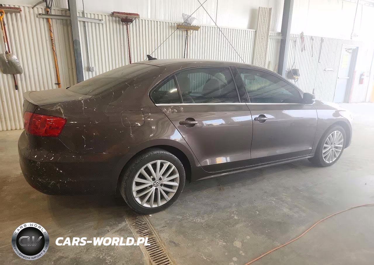 2014 Volkswagen Jetta Tdi VIN:3VW3L7AJ1EM385218 - 3