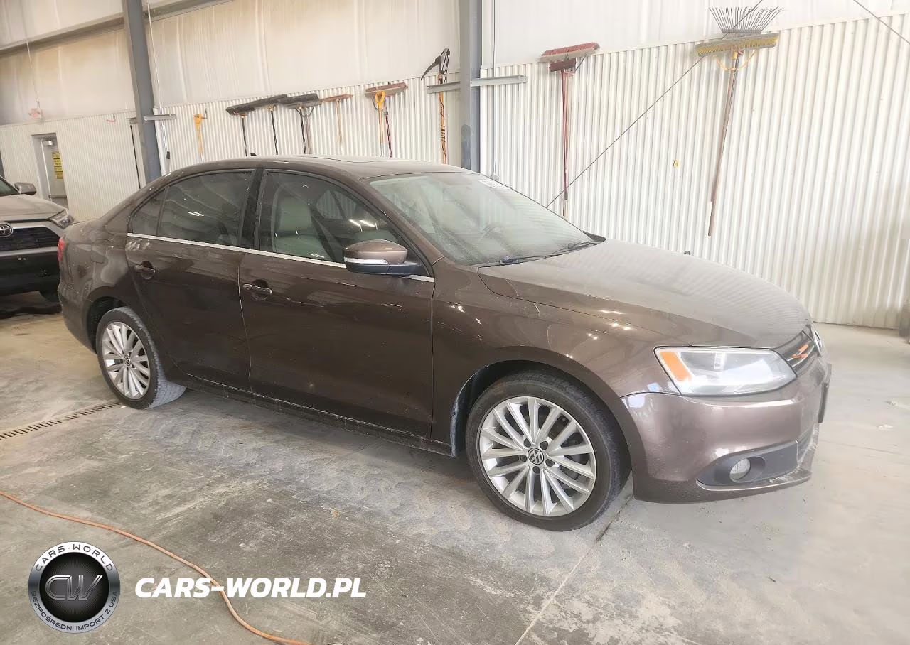2014 Volkswagen Jetta Tdi VIN:3VW3L7AJ1EM385218 - 4