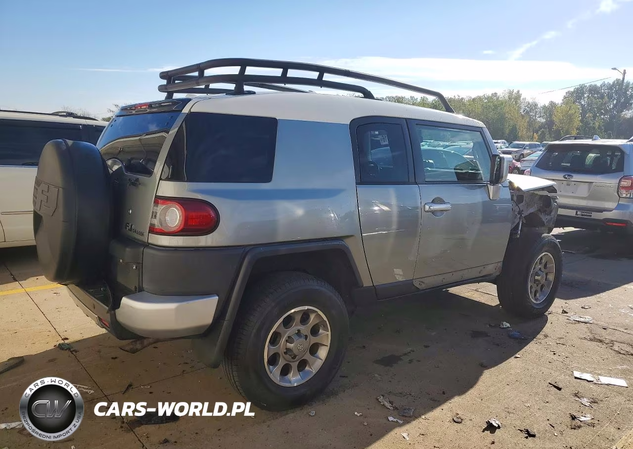 2012 Toyota Fj Cruiser Base VIN:JTEBU4BF2CK118870 - 3