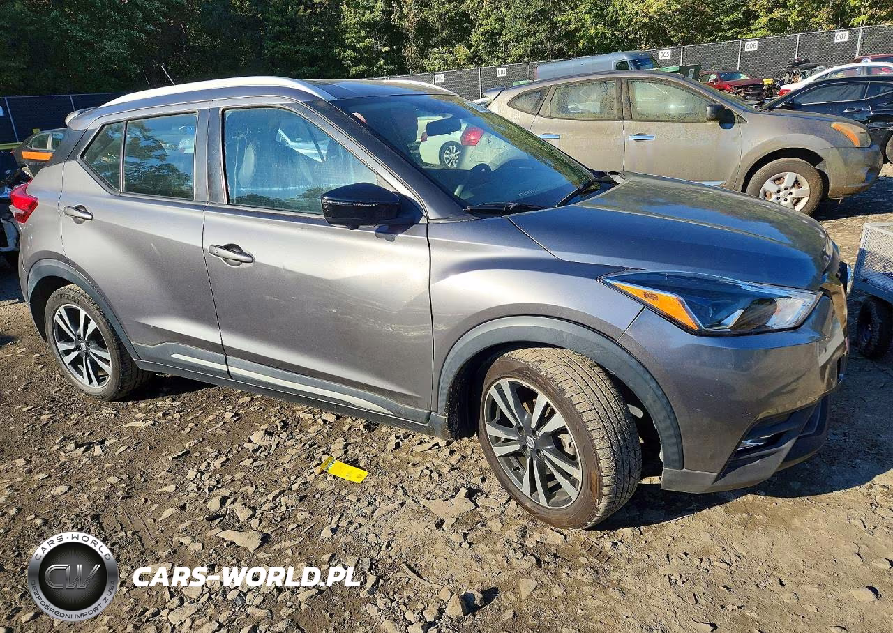 2020 Nissan Kicks Sr VIN:3N1CP5DV7LL543268 - 4