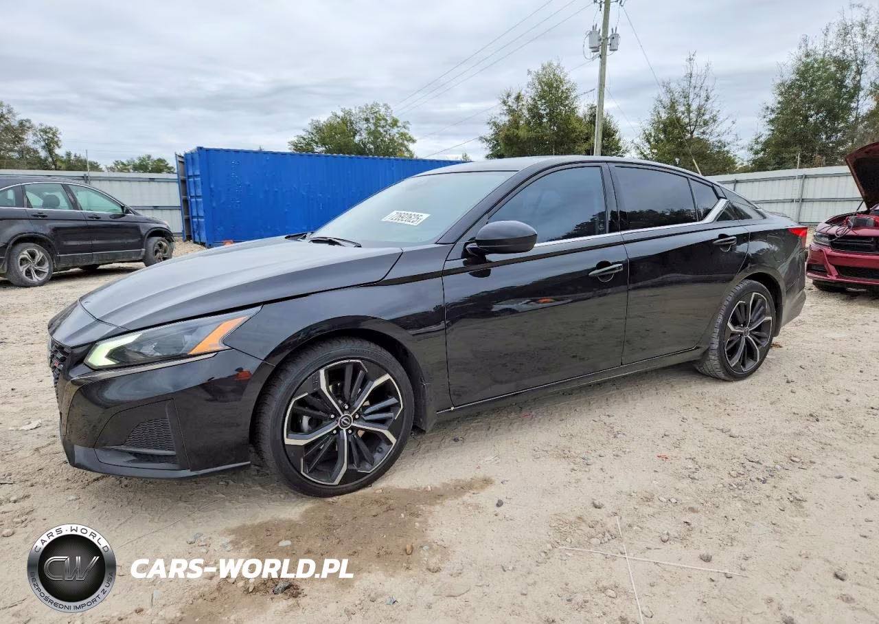 2023 Nissan Altima Sr – zdjęcie 1 z 12
