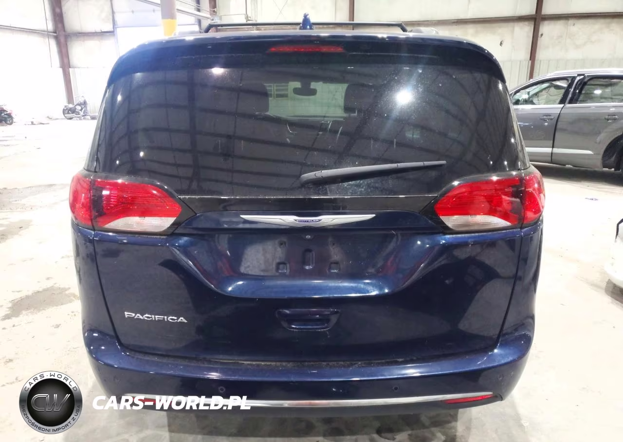 2019 Chrysler Pacifica Touring L VIN:2C4RC1BG6KR554537 - 6