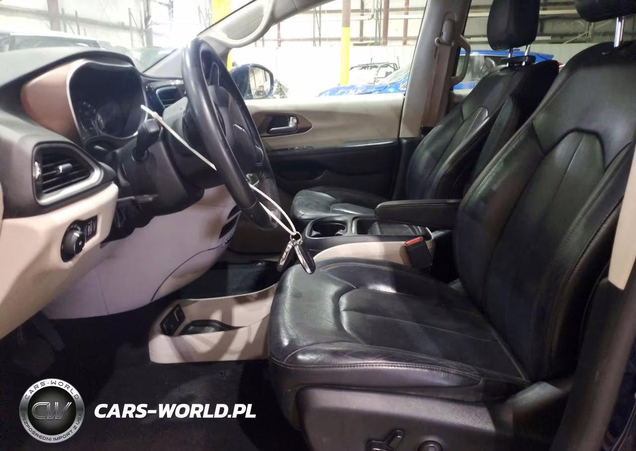 2019 Chrysler Pacifica Touring L VIN:2C4RC1BG6KR554537 - 7