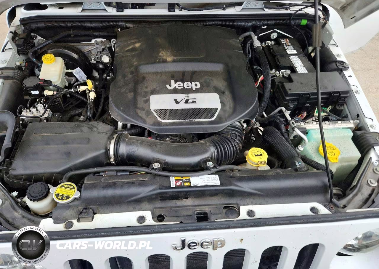 2015 Jeep Wrangler Unlimited Sport VIN:1C4BJWKG4FL632204 - 12