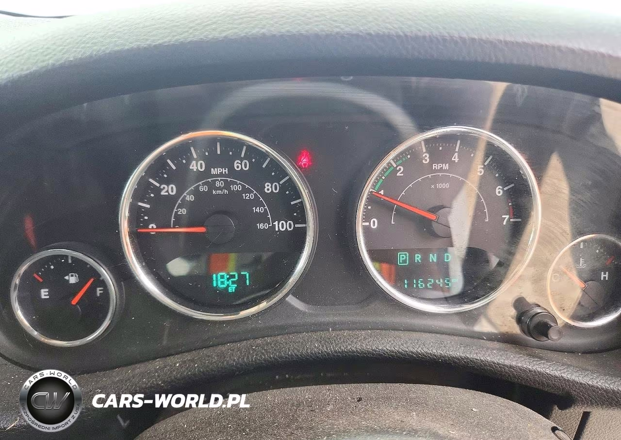 2015 Jeep Wrangler Unlimited Sport VIN:1C4BJWKG4FL632204 - 9