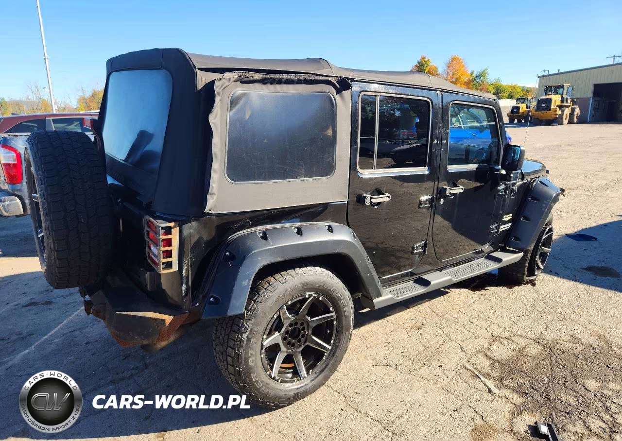 2012 Jeep Wrangler Unlimited Sahara VIN:1C4BJWEG9CL133325 - 3