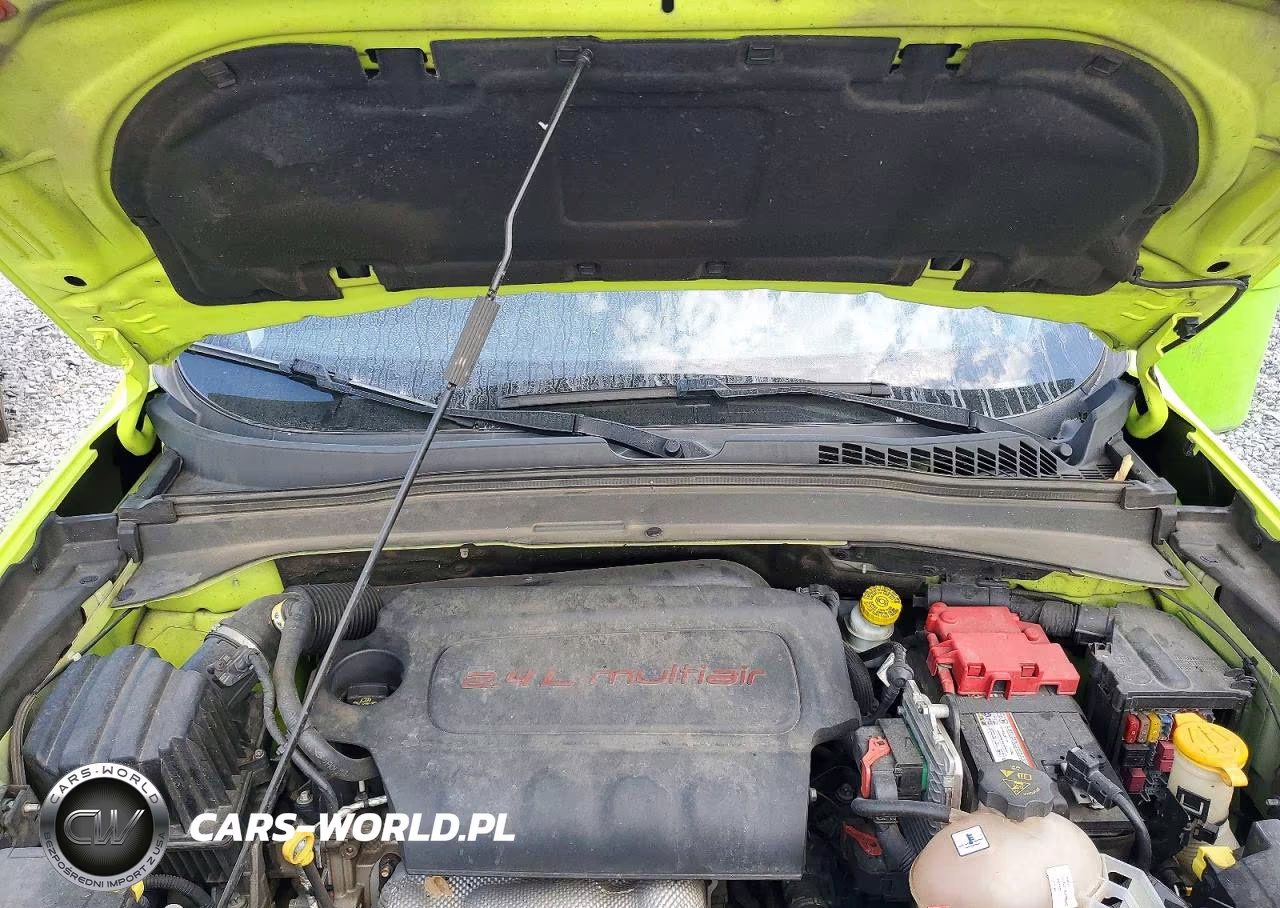 2018 Jeep Renegade Latitude VIN:ZACCJABB0JPJ52688 - 11