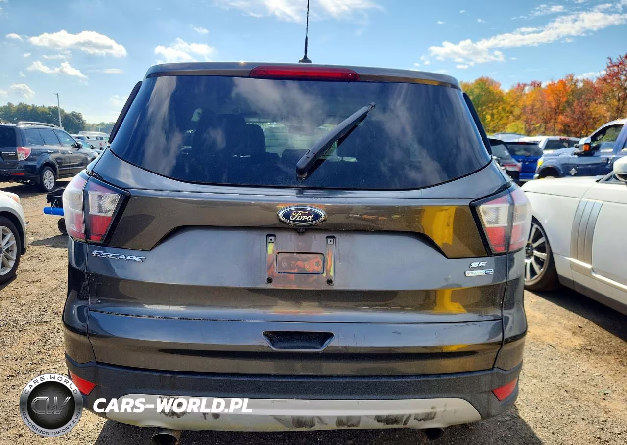 2017 Ford Escape Se VIN:1FMCU9GD4HUB93641 - 6