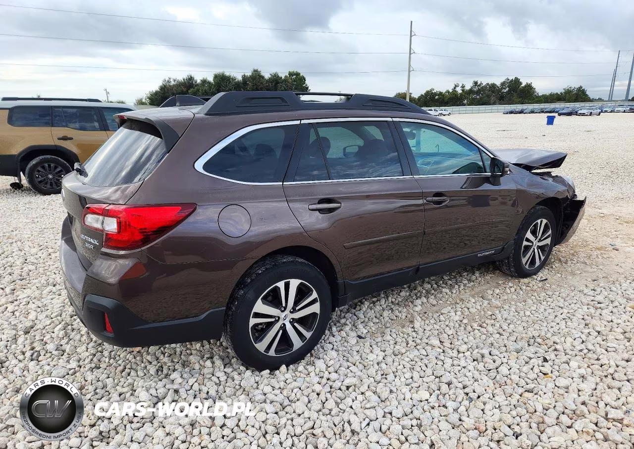 2019 Subaru Outback 3.6R Limited VIN:4S4BSENC6K3270723 - 3
