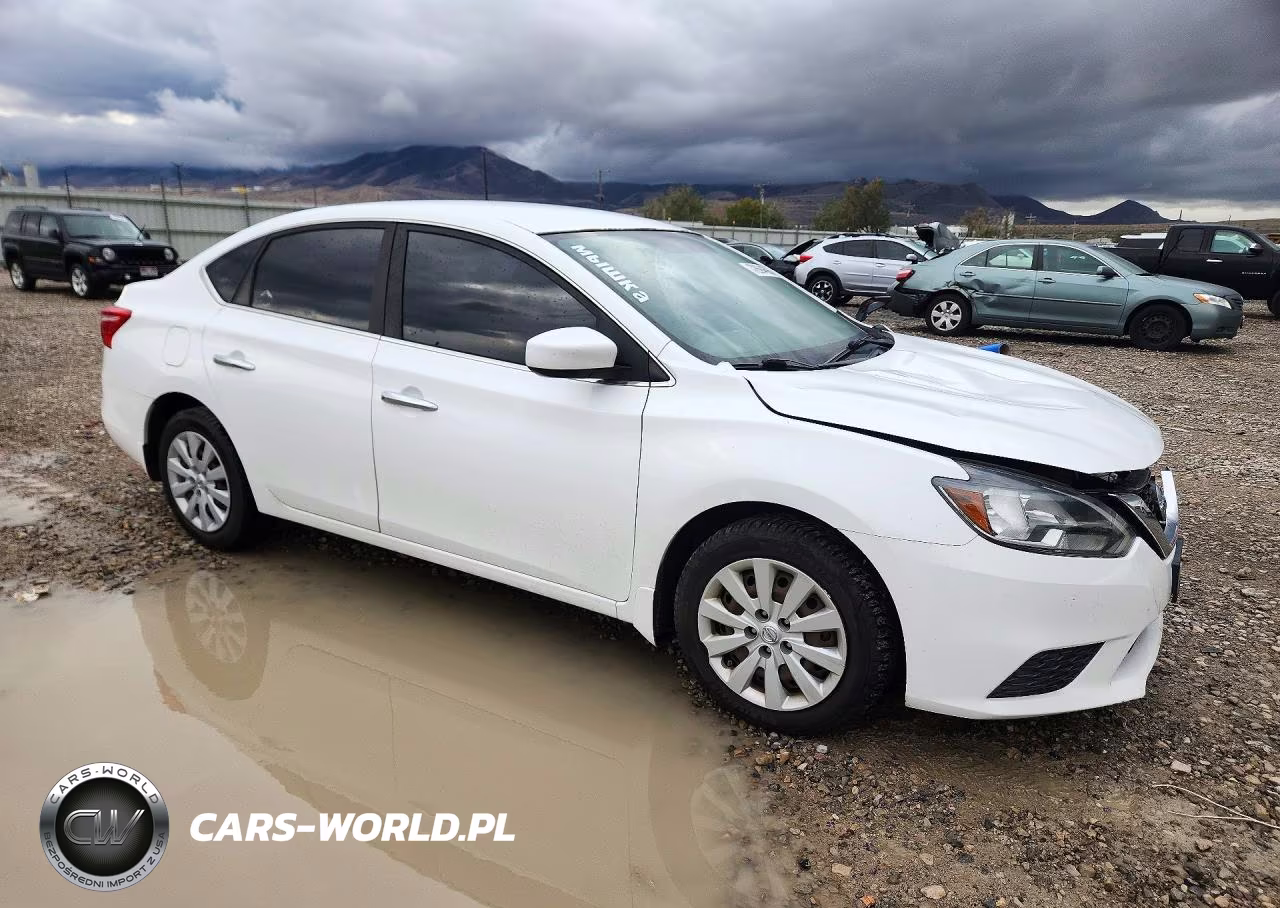 2016 Nissan Sentra S VIN:3N1AB7AP4GY260486 - 4