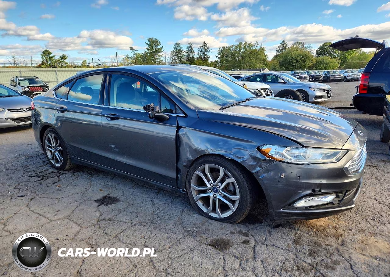 2017 Ford Fusion Se VIN:3FA6P0G79HR136900 - 4