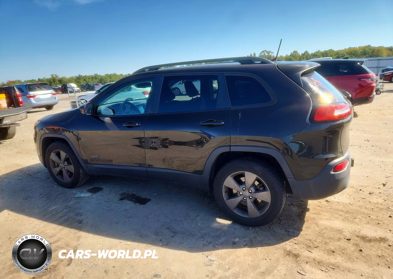 2016 Jeep Cherokee Latitude VIN:1C4PJMCB9GW317198 - 2