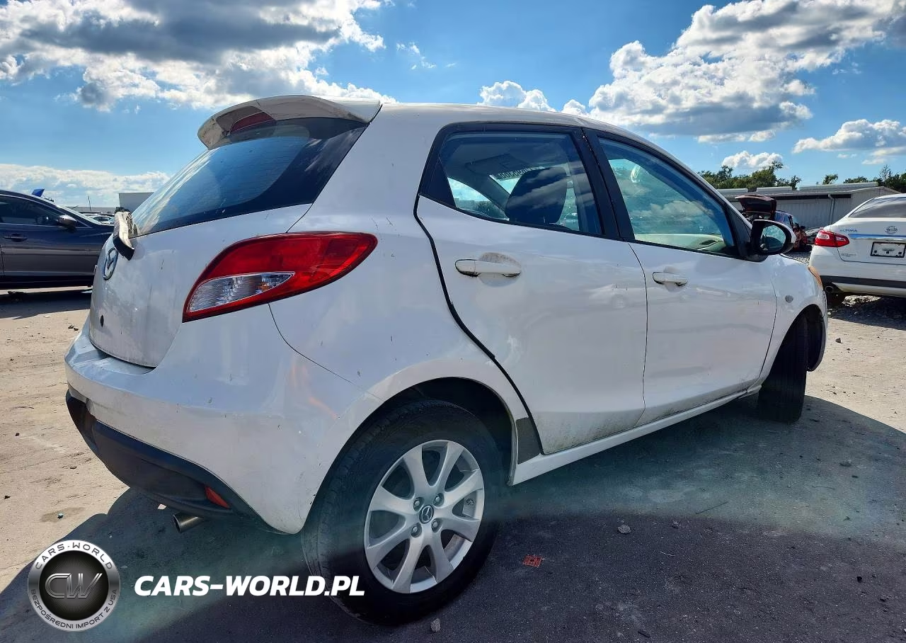 2013 Mazda Mazda2 VIN:JM1DE1LY3D0158140 - 3