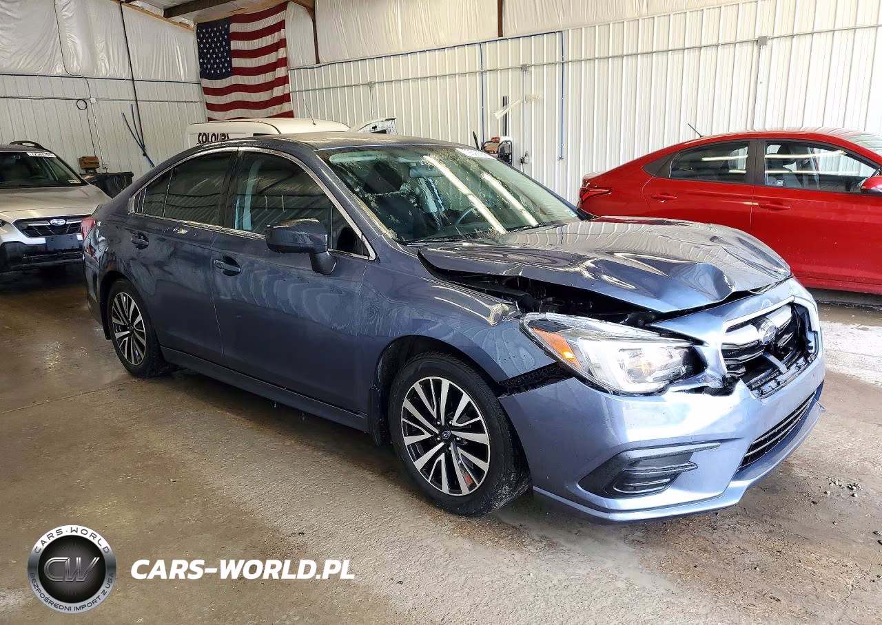 2018 Subaru Legacy 2.5I VIN:4S3BNAB61J3030447 - 4
