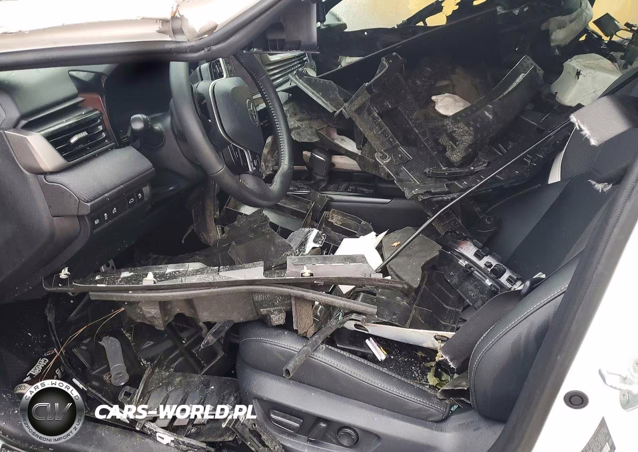 2026 Toyota Camry Se VIN:4T1DAACK2TU279459 - 7