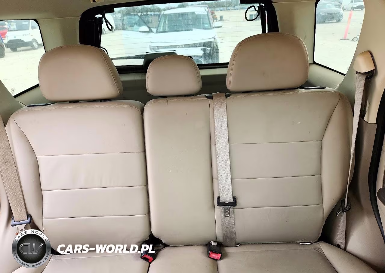 2010 Ford Escape Xlt VIN:1FMCU0DGXAKB30393 - 10