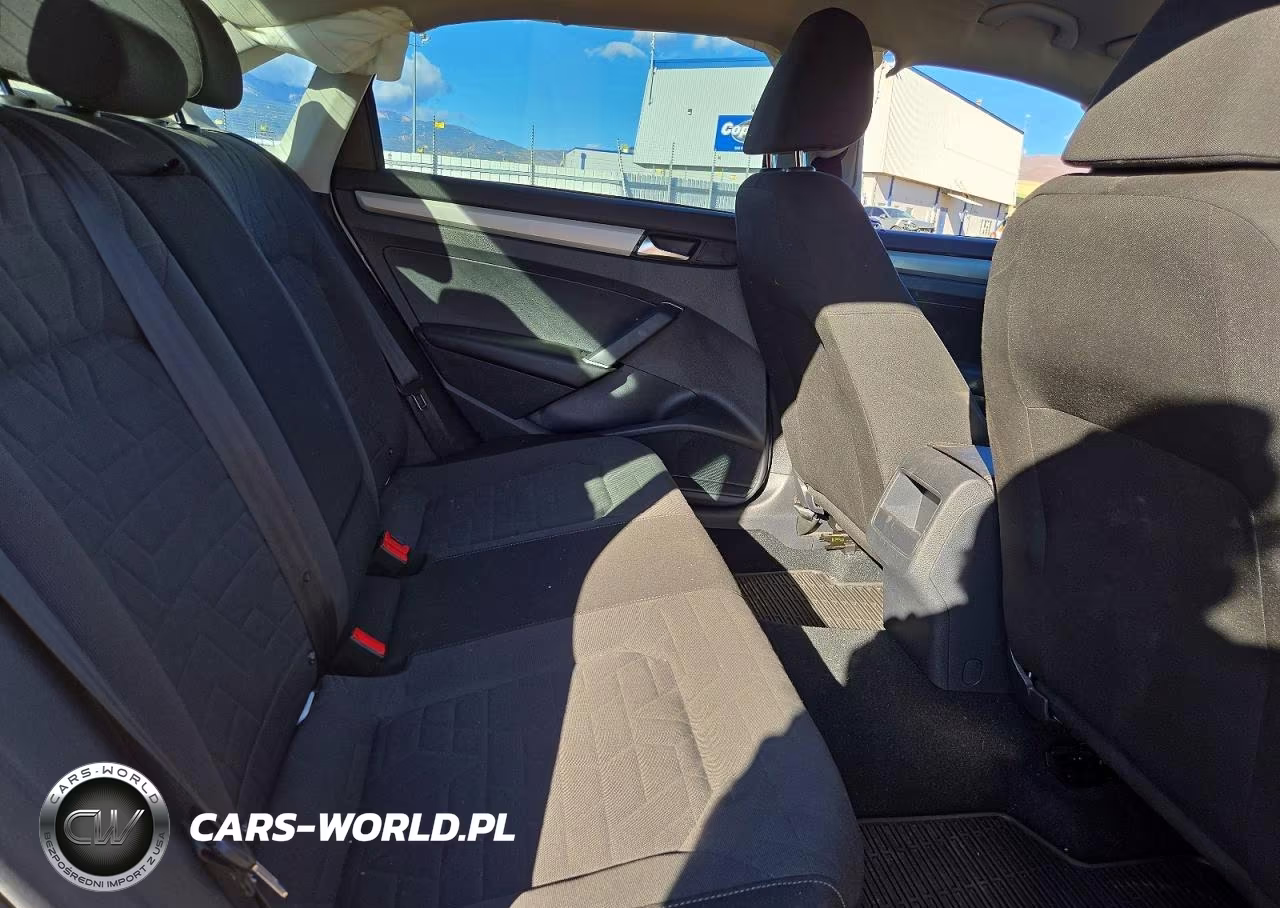 2020 Volkswagen Passat S VIN:1VWAA7A38LC017521 - 10