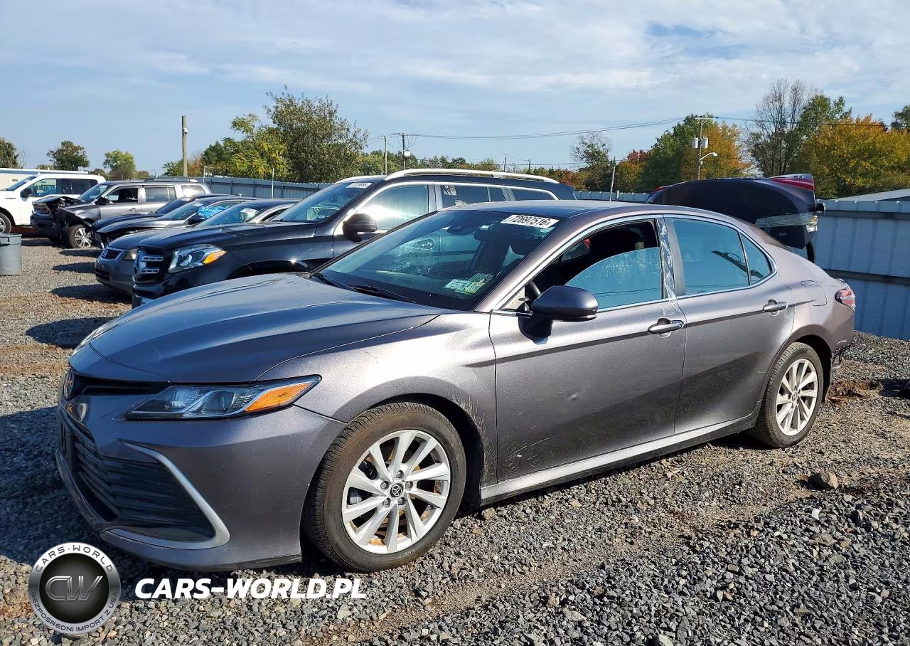 2021 Toyota Camry Le