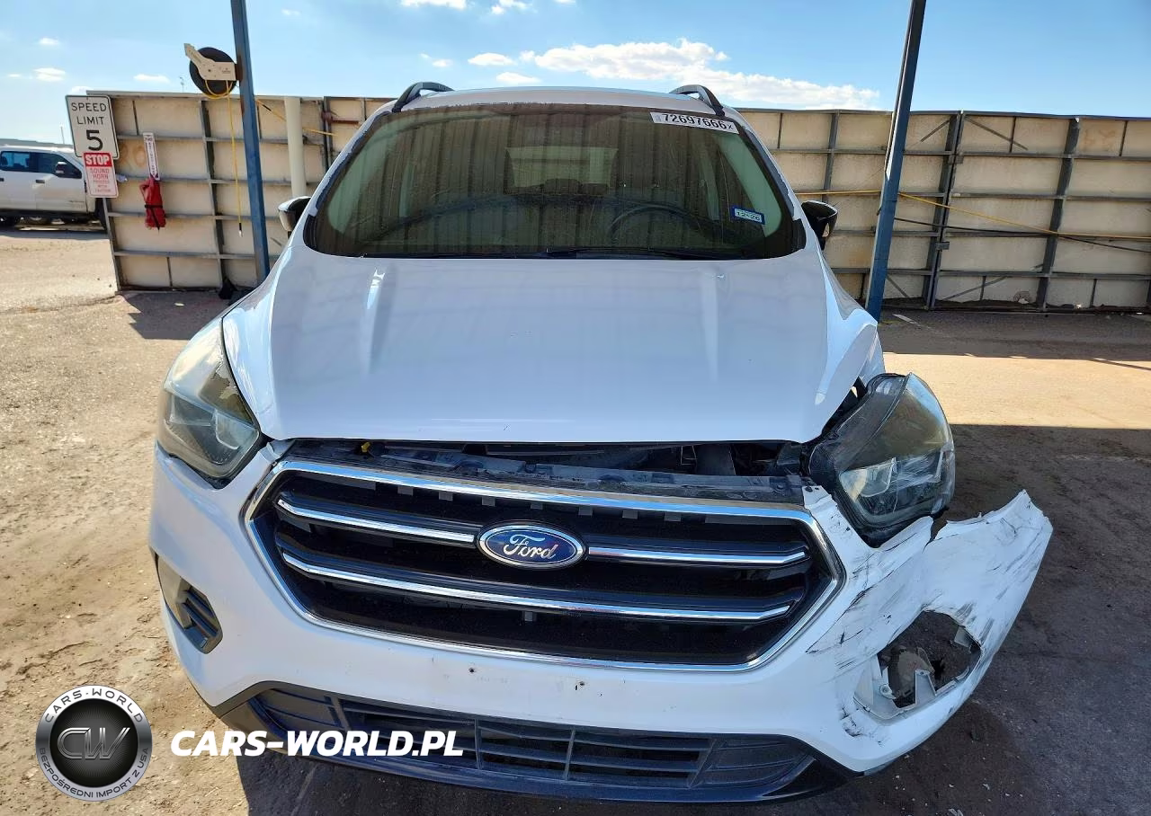2017 Ford Escape Se VIN:1FMCU0GD4HUC12782 - 5