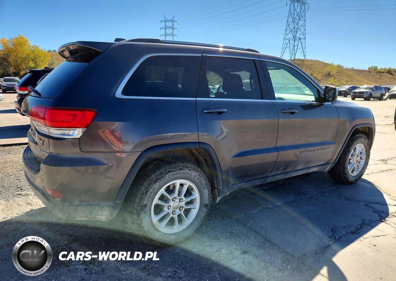 2019 Jeep Grand Cherokee Laredo VIN:1C4RJFAG3KC528071 - 3