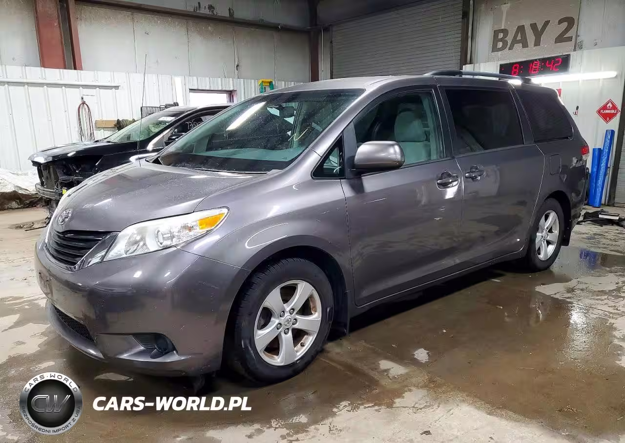 2013 Toyota Sienna Le