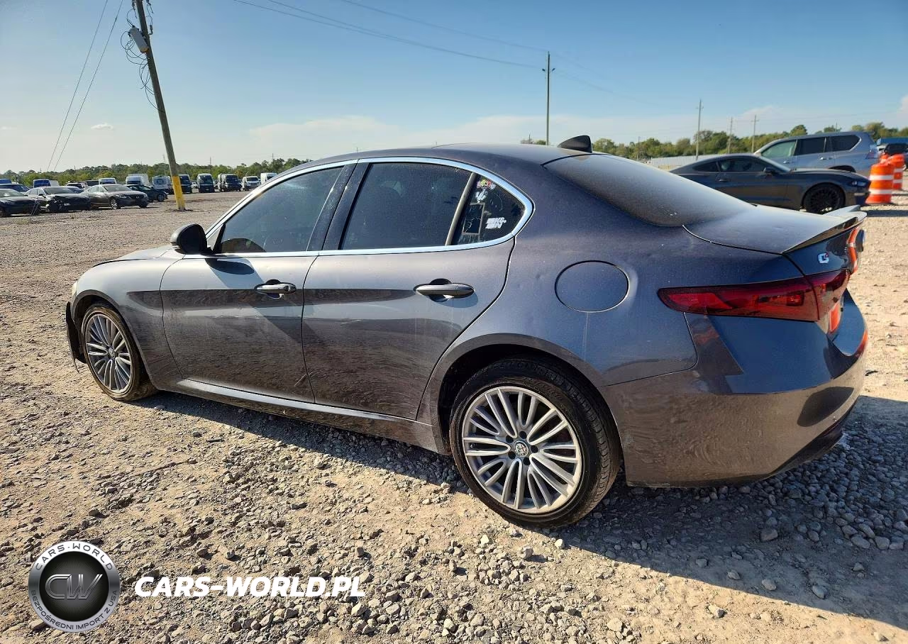 2017 Alfa Romeo Giulia Ti Q4 VIN:ZARFAEEN3H7556921 - 2